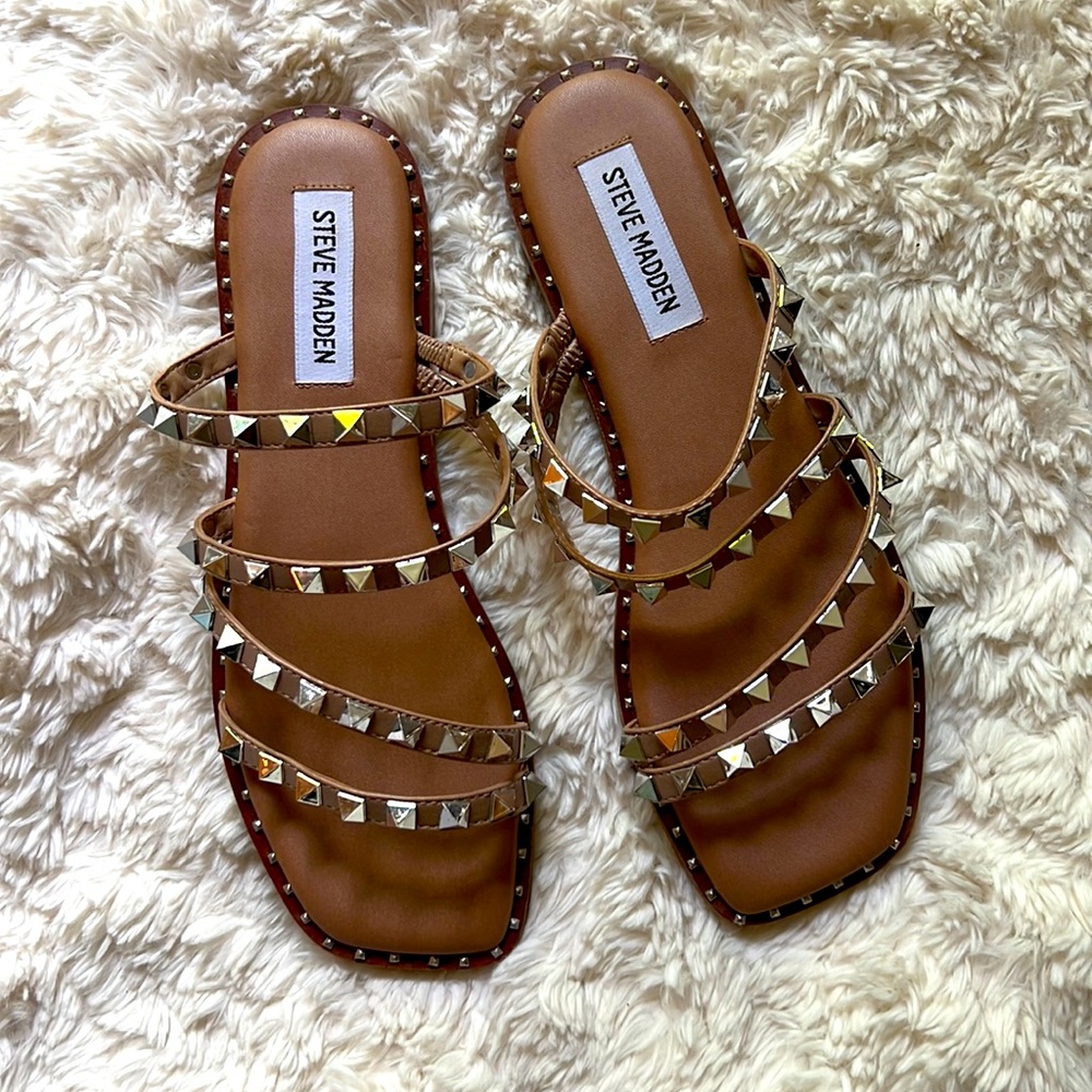 ✨STEVE MADDEN slip on studded sandals✨ WOMANS size 7
